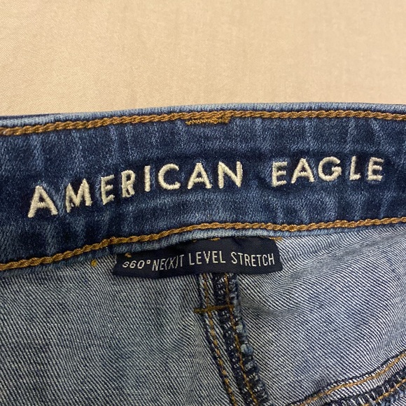 American Eagle High-Wasted Jeggings - Picture 3 of 6